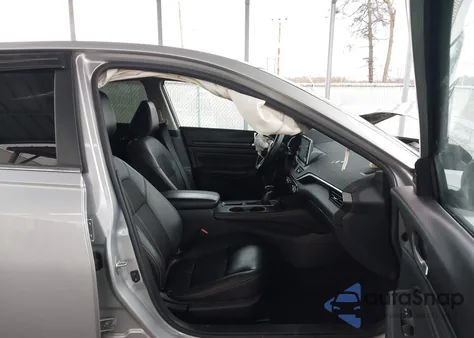 2021 Nissan Altima Sr Fwd z USA, uszkodzony, nr VIN 1N4BL4CV1MN409671